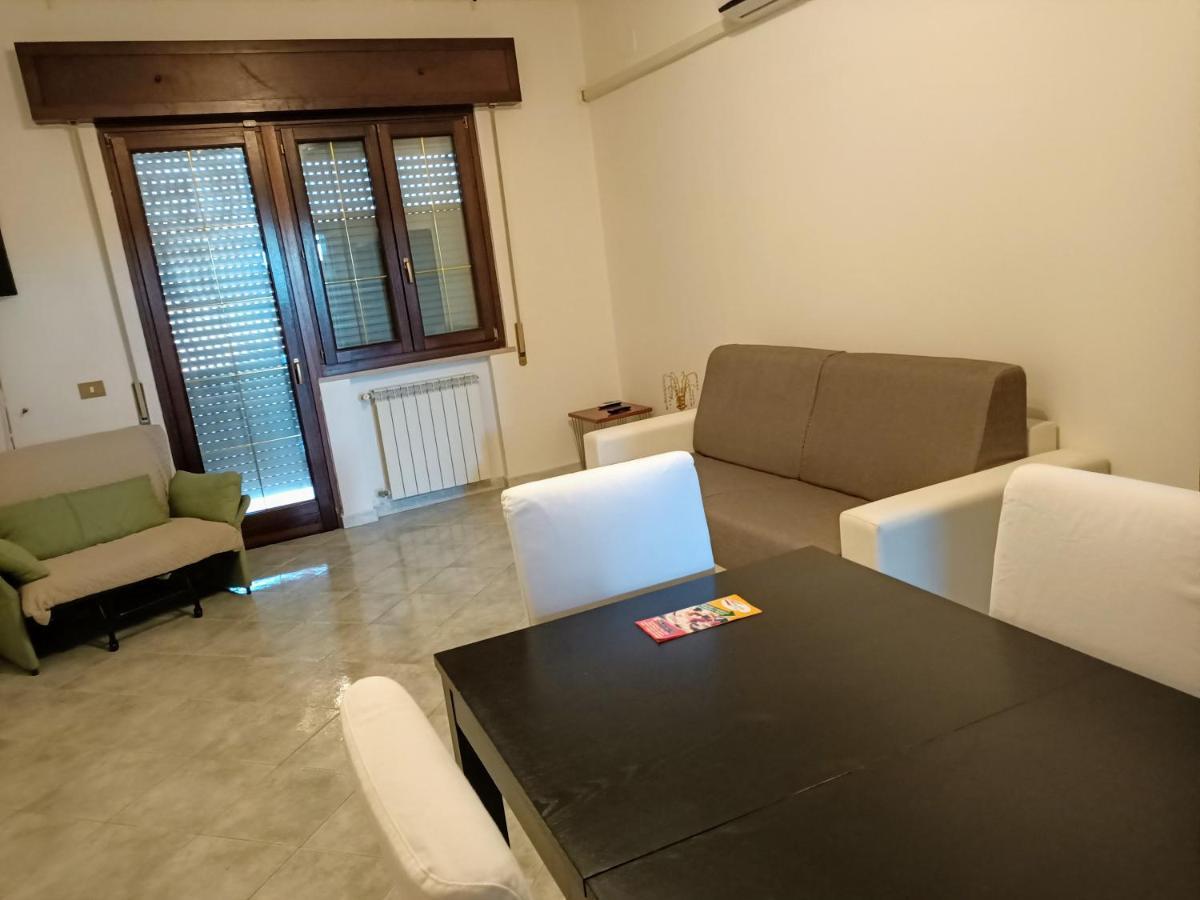 Modular King Suite - Intera Suite Vicino Aeroporto E Fiera Di Roma 菲乌米奇诺 外观 照片