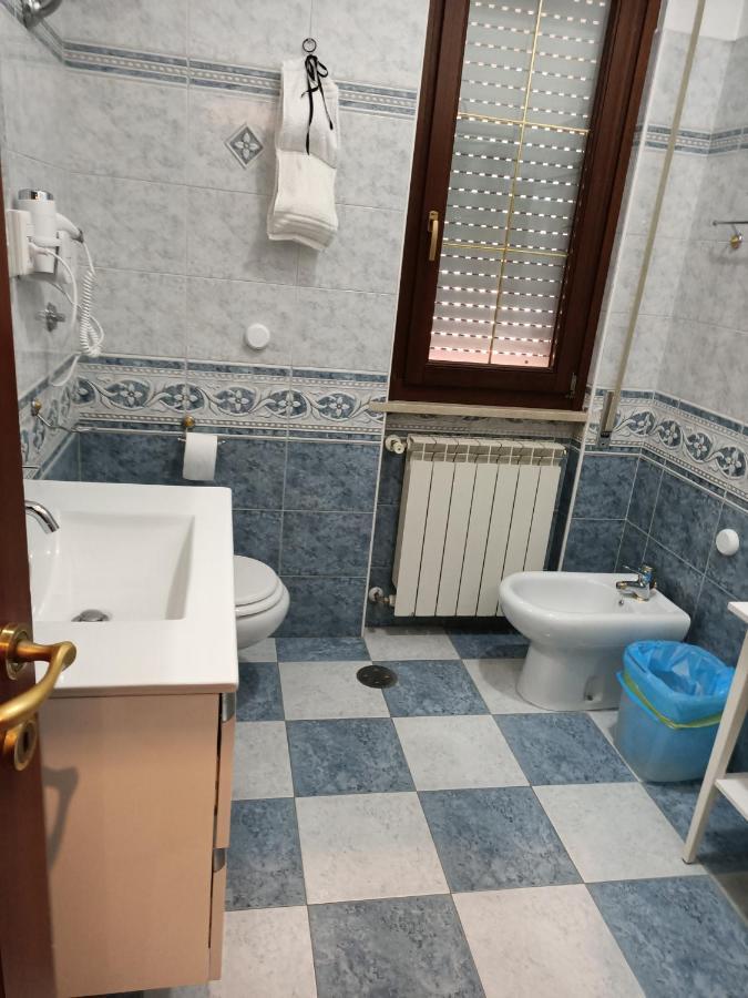 Modular King Suite - Intera Suite Vicino Aeroporto E Fiera Di Roma 菲乌米奇诺 外观 照片