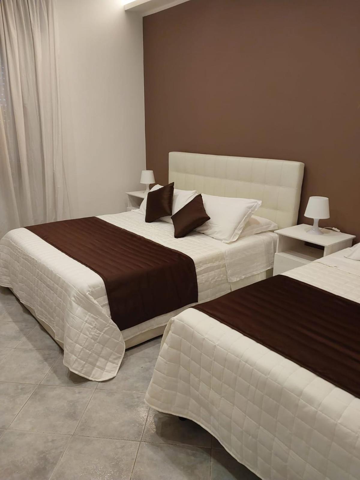 Modular King Suite - Intera Suite Vicino Aeroporto E Fiera Di Roma 菲乌米奇诺 外观 照片